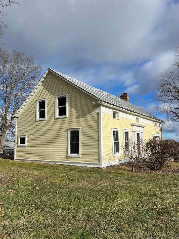 6 Bedroom 1860 Farmhouse Mountain Views Windham