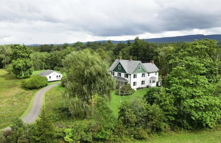 1910 Hudson Valley Estate