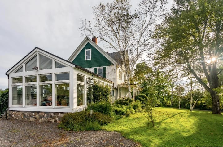 1910 Hudson Valley Estate